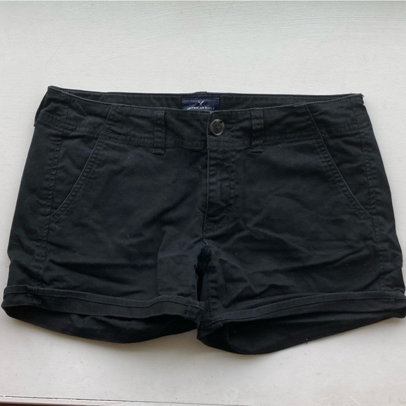American Eagle Outfitters Black Short Size 6. - Picture 1 of 4